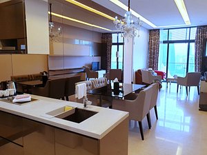 Residence Suite - Open Lounge / Kitchen / Dining Area