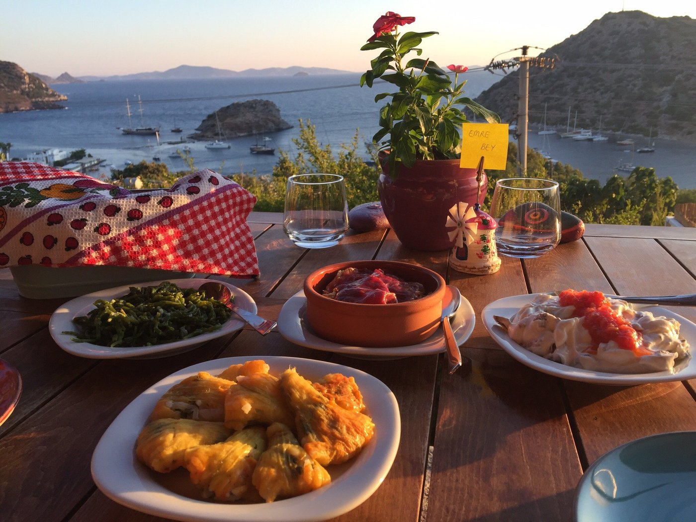 Nar Cicegi Cafe, Gumusluk - 레스토랑 리뷰 - 트립어드바이저