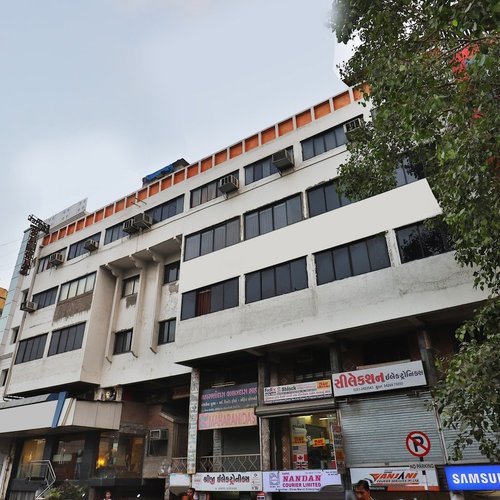 11 Best Hotels in Vesu, Surat