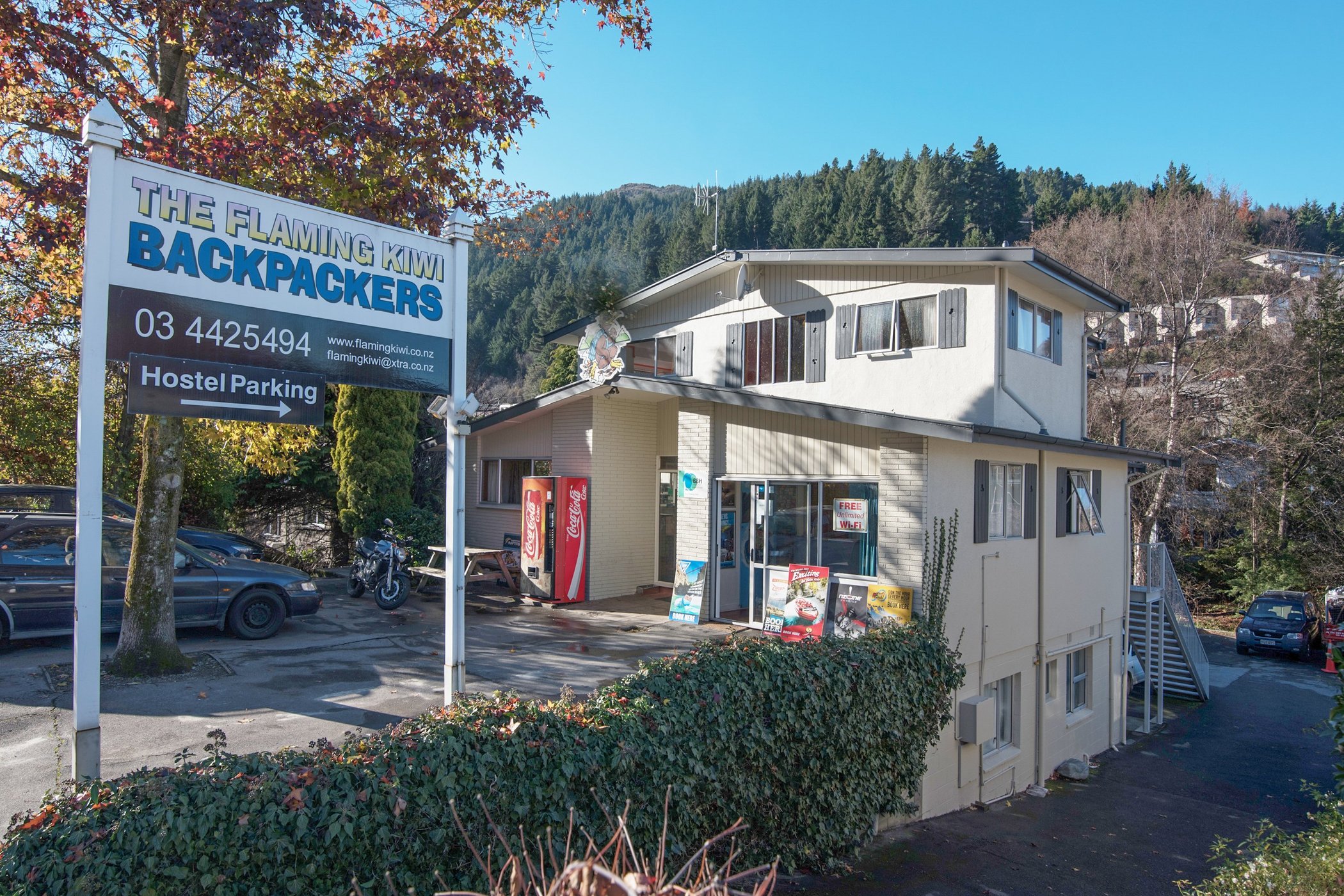 The Flaming Kiwi Backpackers - BBH by null