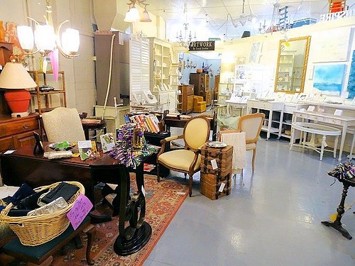 Spruce up your home decor with these 20 vintage shops around