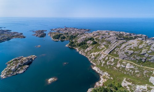 Fin tur å gå ut til Eigerøy Fyr fra Segleim. God parkeringsplass.