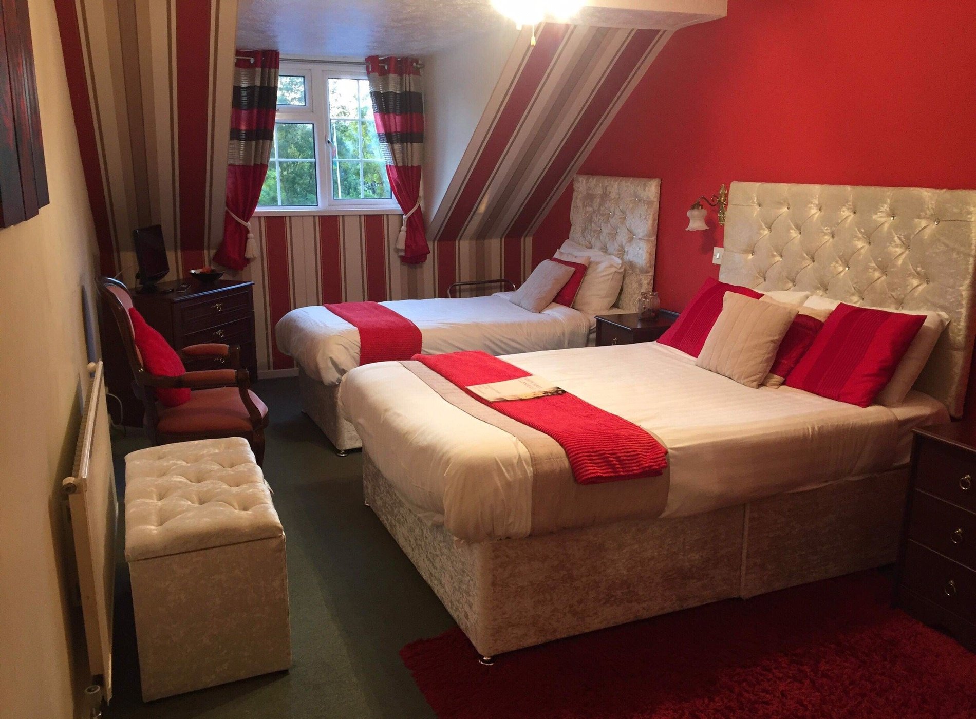 White Hart Inn by null