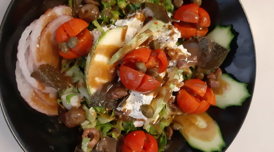 Santorini Salad