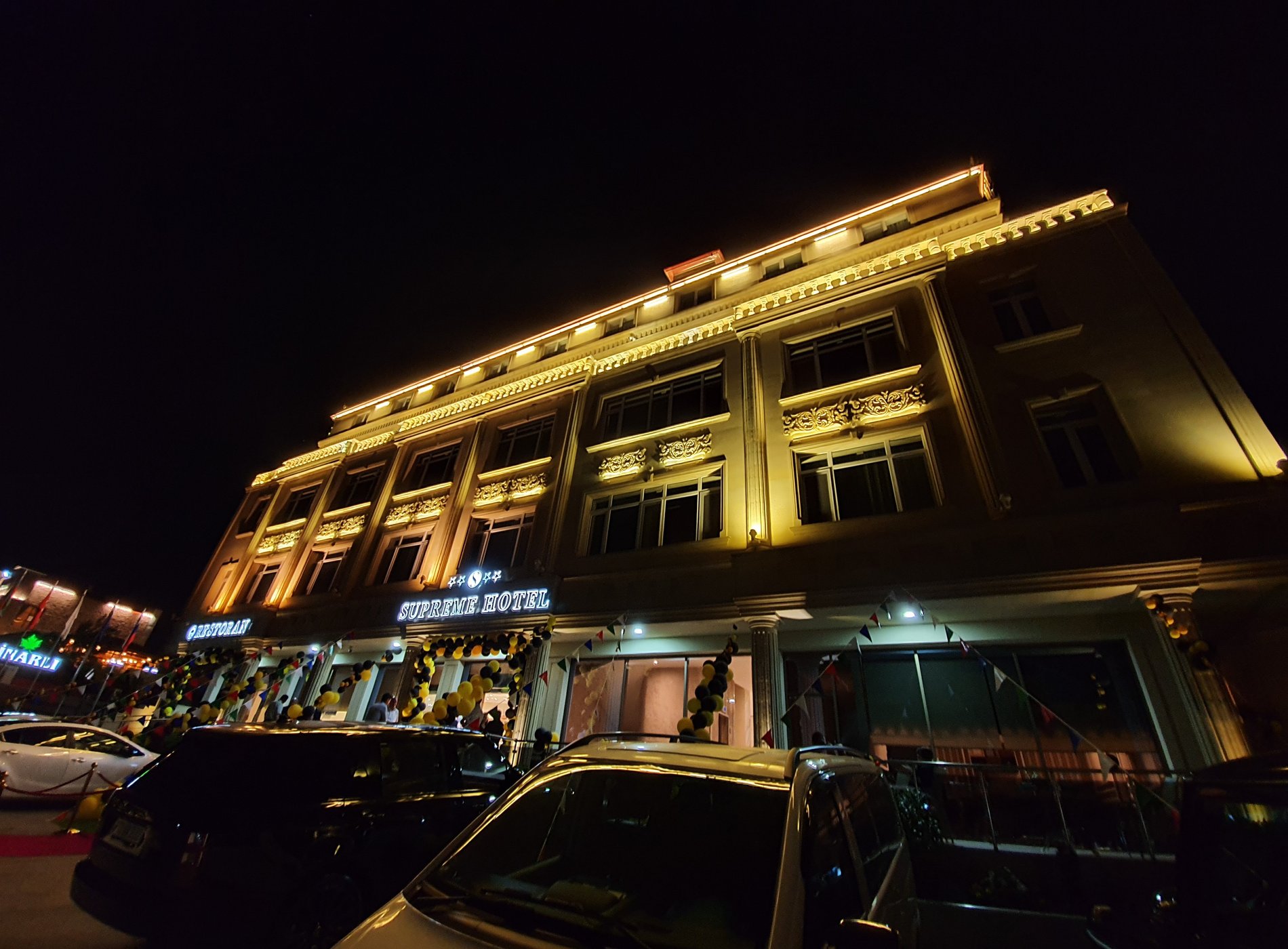 Supreme Hotel Baku image