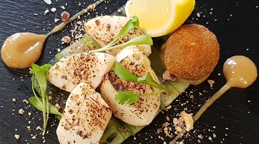 Blow torched scallops with Kingussie Black Pudding