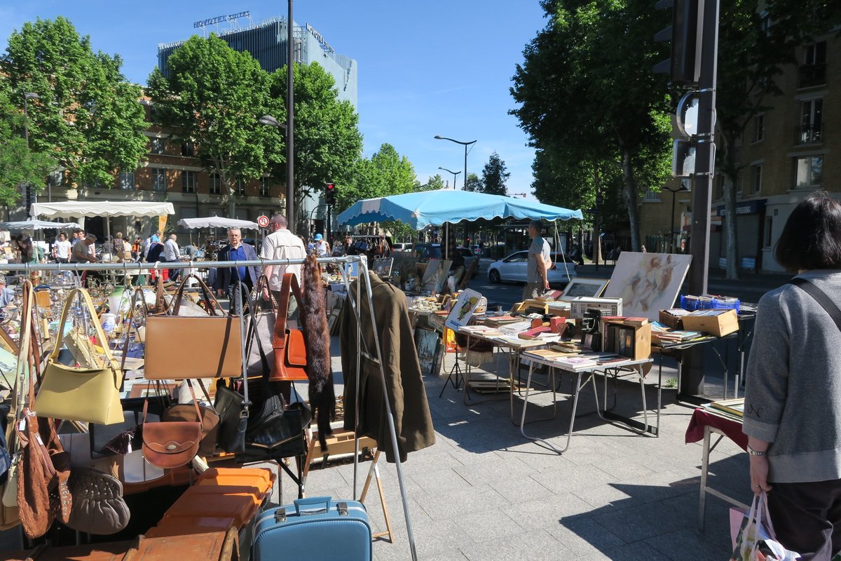 Marche aux Puces de la Porte de Vanves, Париж: лучшие советы перед  посещением - Tripadvisor