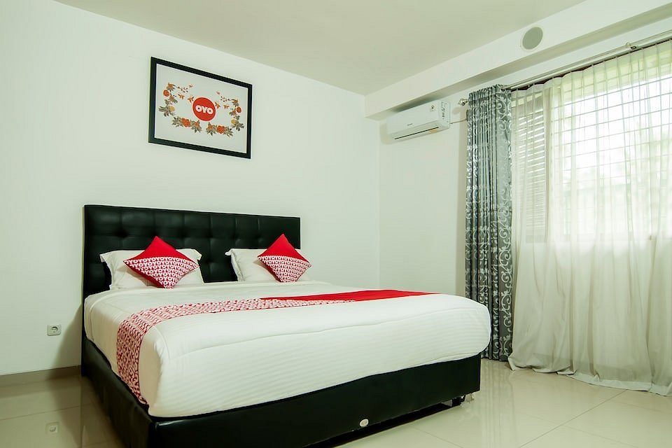 OYO 882 Puri Gevana Guest House, hotel di Padang