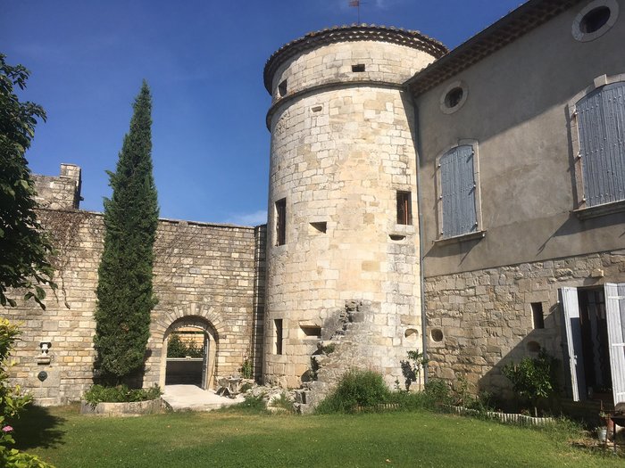 CHATEAU DE LA BASTIDE - Prices & Villa Reviews (Goudargues, France)