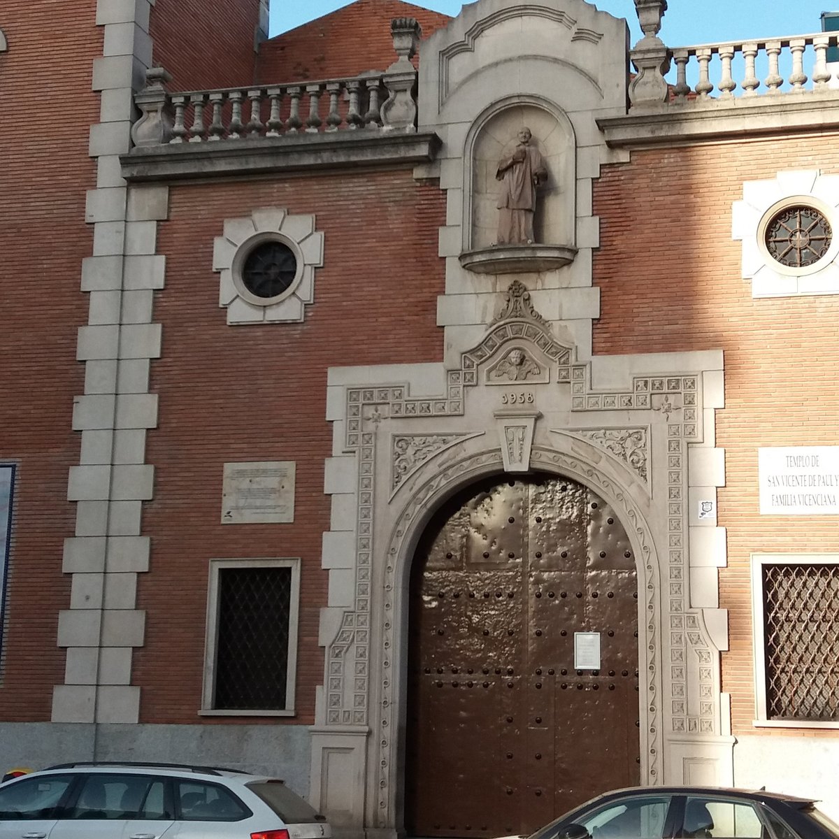 IGLESIA DE SAN VICENTE DE PAÚL (PADRES PAÚLES) (Sevilla) - Qué SABER antes  de ir
