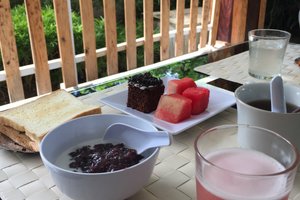 Bersantap