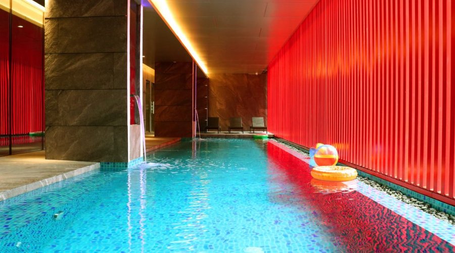 Infinity pool