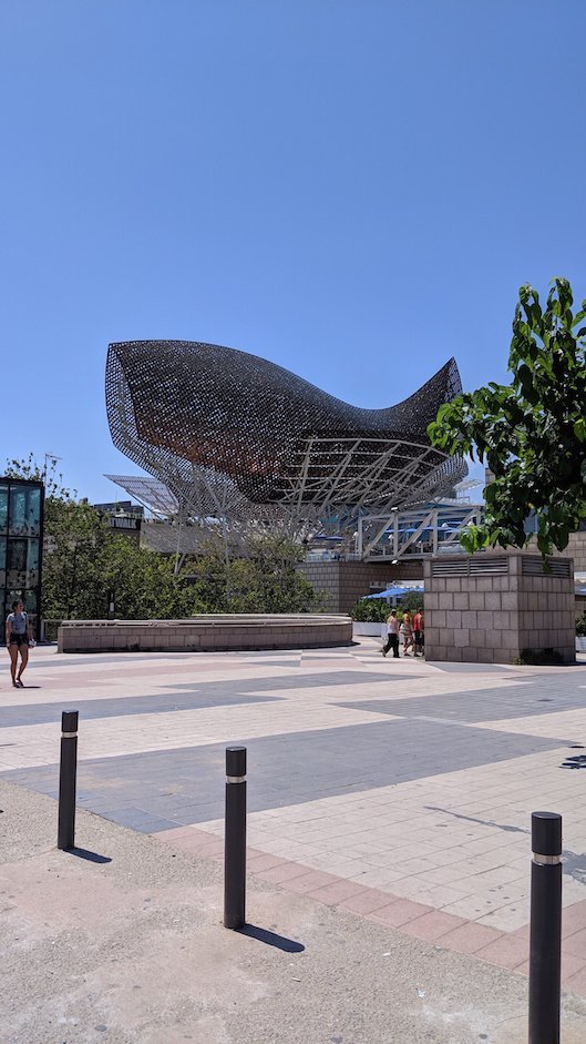 Imagen 6 de Gold Fish Sculpture (Escultura el Peix d'Or)