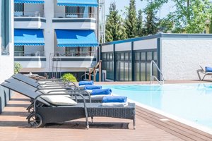 Pool und Strand