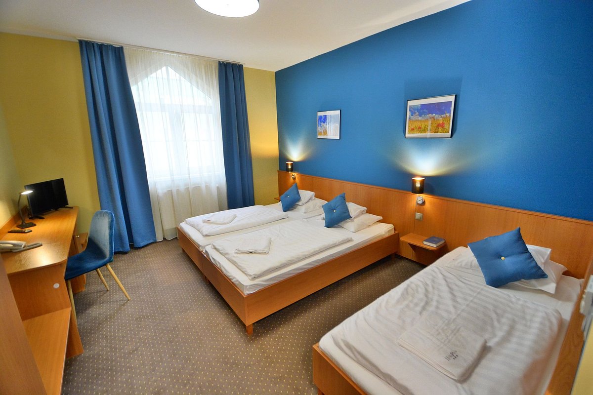 HOTEL PLATAN $74 ($̶9̶7̶) - Prices & Reviews - Szekesfehervar, Hungary