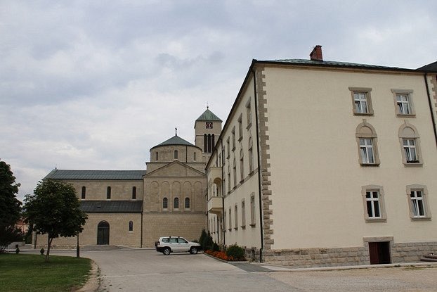 Franjevački samostan Tomislavgrad image