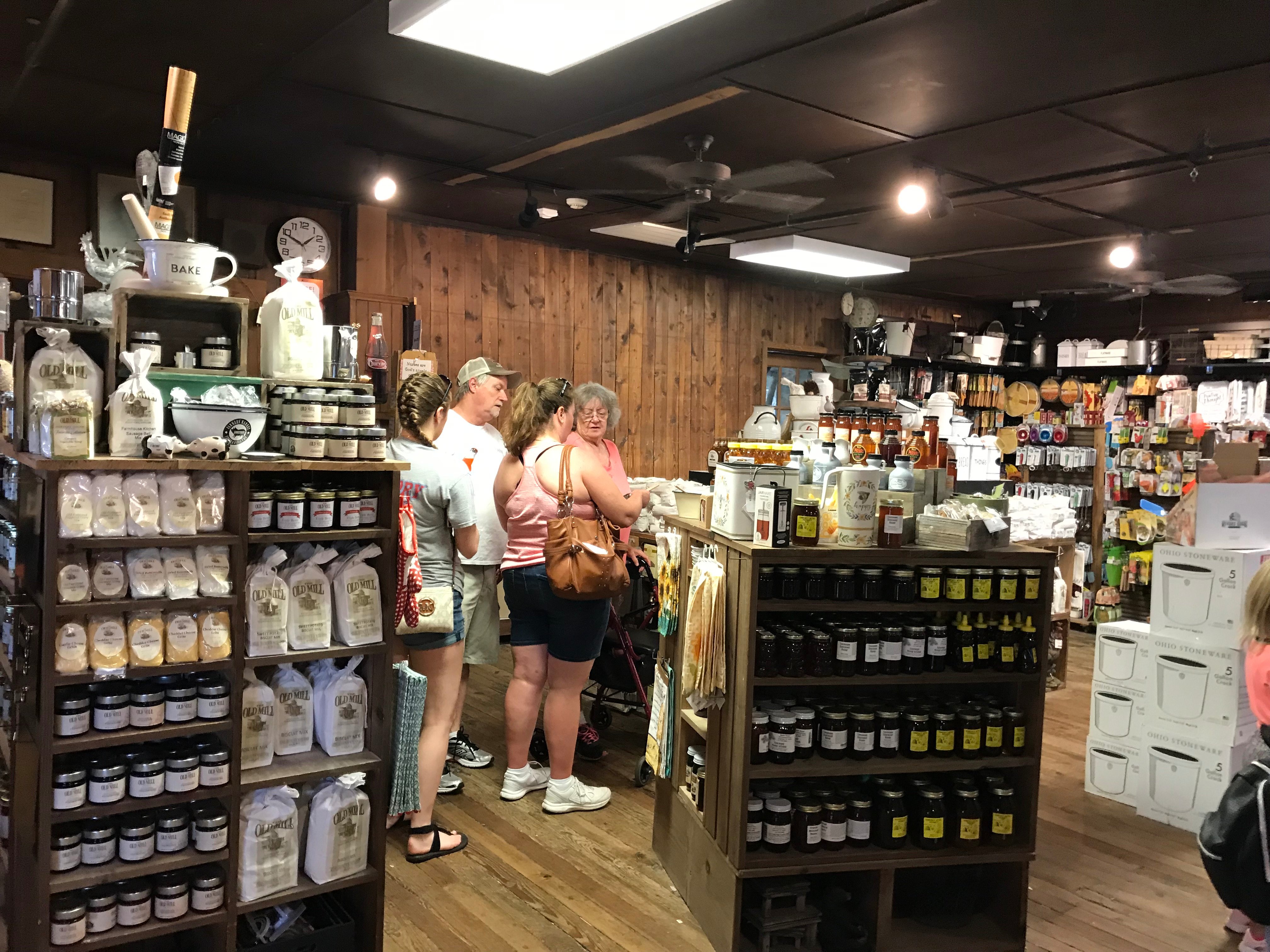 OLD MILL Pigeon Forge 2022 Qu Saber Antes De Ir Lo M S Comentado   Old Mill General Store 