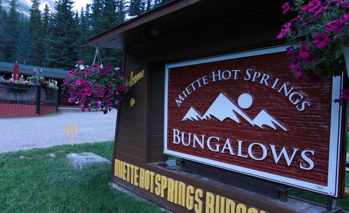 MIETTE HOT SPRINGS BUNGALOWS - Specialty Resort Reviews MIETTE HOT SPRINGS BUNGALOWS - Specialty Resort Reviews