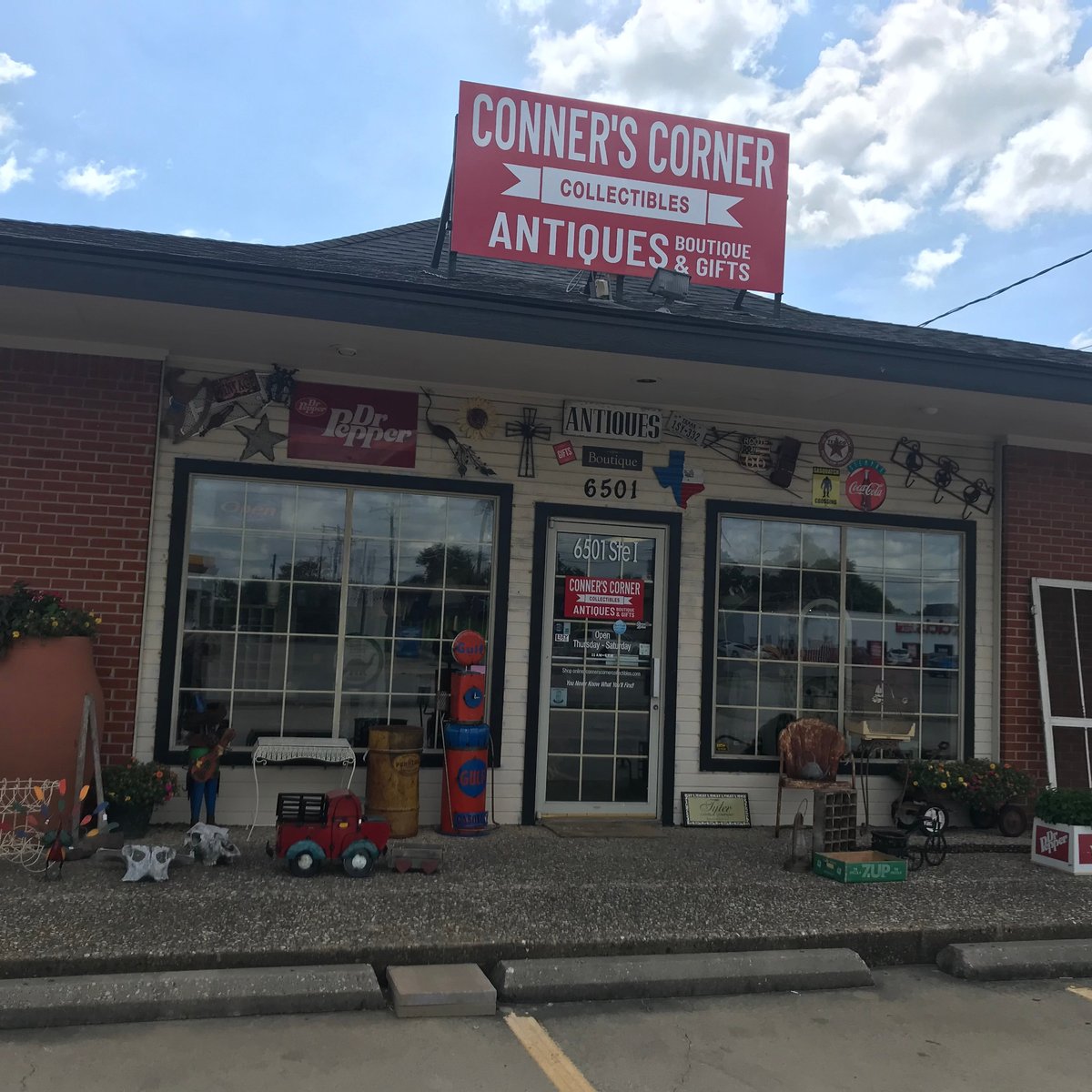 Conner's Corner Collectibles, Antiques, Boutique & Gifts (Greenville ...