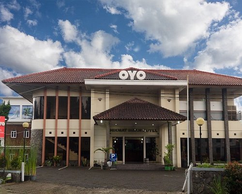 Oyo 602 Hotel Hikmat Indah 10 Hotel Terbaik Dekat Grafika Cikole Outbound Area