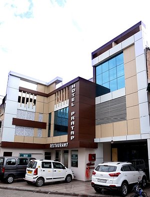 Hotel Pratap By Goyal Hoteliers in Agra, image may contain: Car, Vehicle, Transportation, Police Station