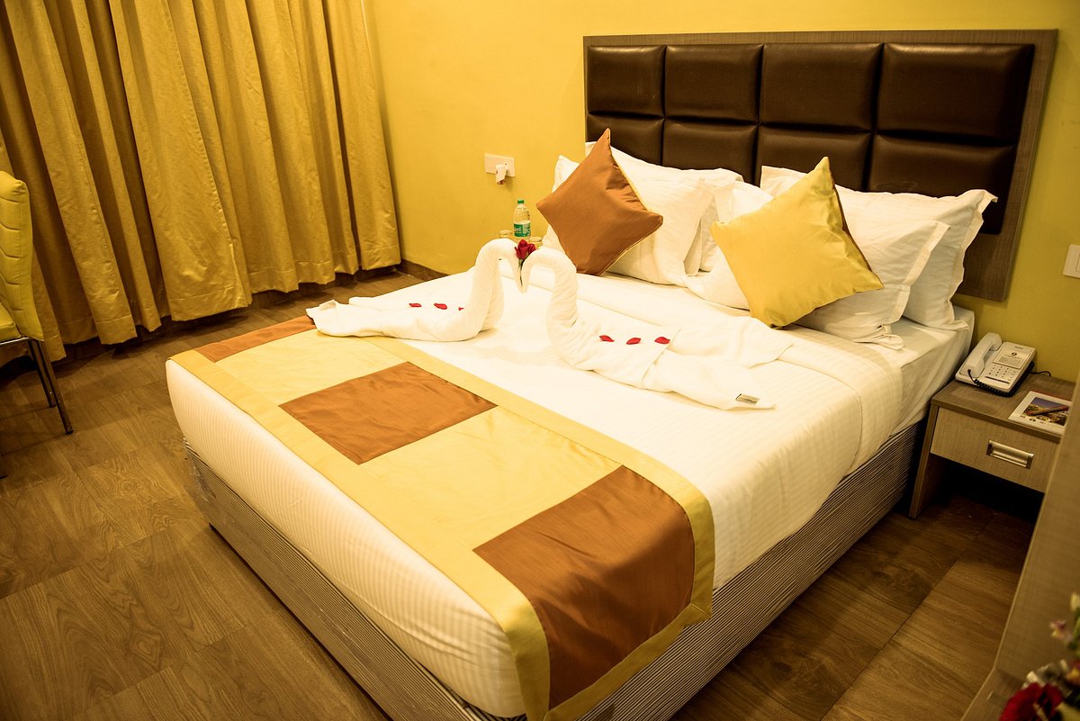 Cosmopolitan Hotel Indore Rooms: Pictures & Reviews - Tripadvisor