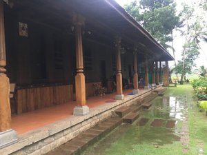 Kuttichira Heritage Home in Alappuzha, image may contain: Resort, Hotel, Building, Villa