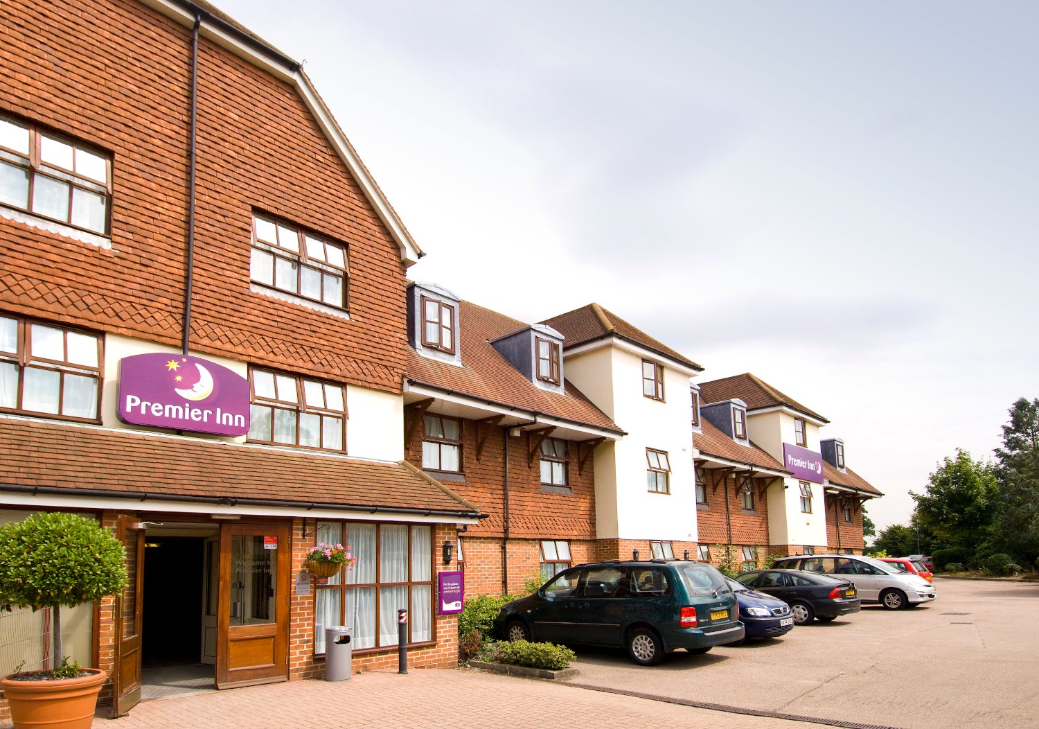 PREMIER INN LONDON GATWICK AIRPORT SOUTH LONDON ROAD HOTEL