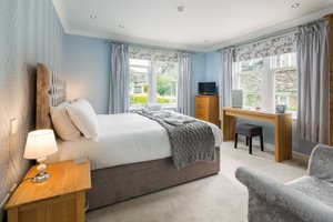 Room & Suite