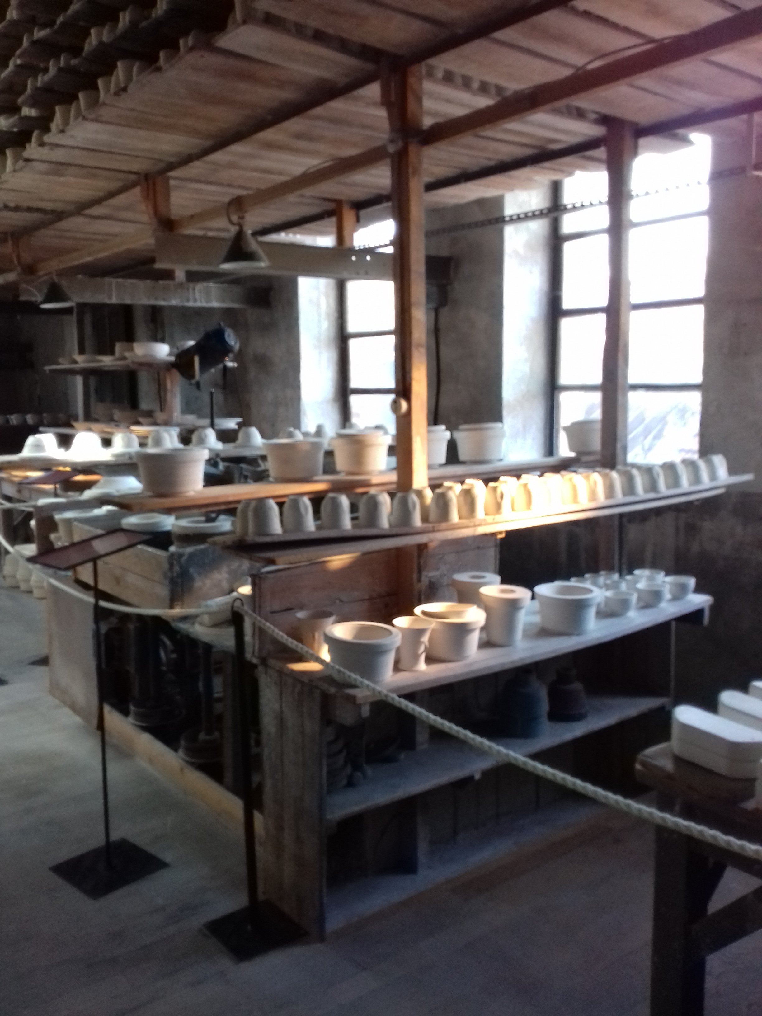 BERNARDAUD PORCELAIN FACTORY Limoges Ce qu il faut savoir pour