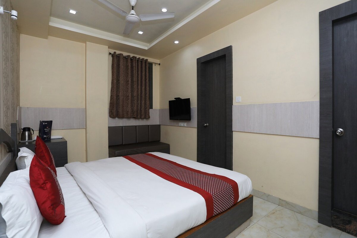 HOTEL RAHIL PALACE - Updated 2022 Prices (Varanasi, India)