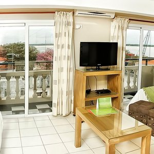 Habitación Superior balcón vista al Río Paraná.