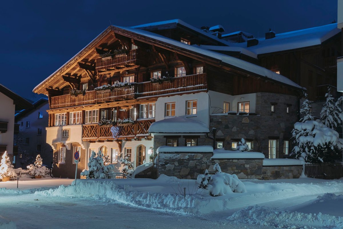 HIMMLHOF - Updated 2022 Prices & Hotel Reviews (Austria/St. Anton am ...