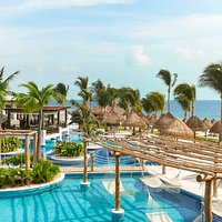 Pool Excellence Playa Mujeres