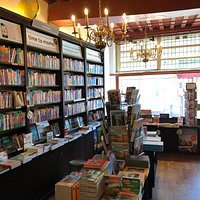 H De. Vries Bookstore in Haarlem (7)