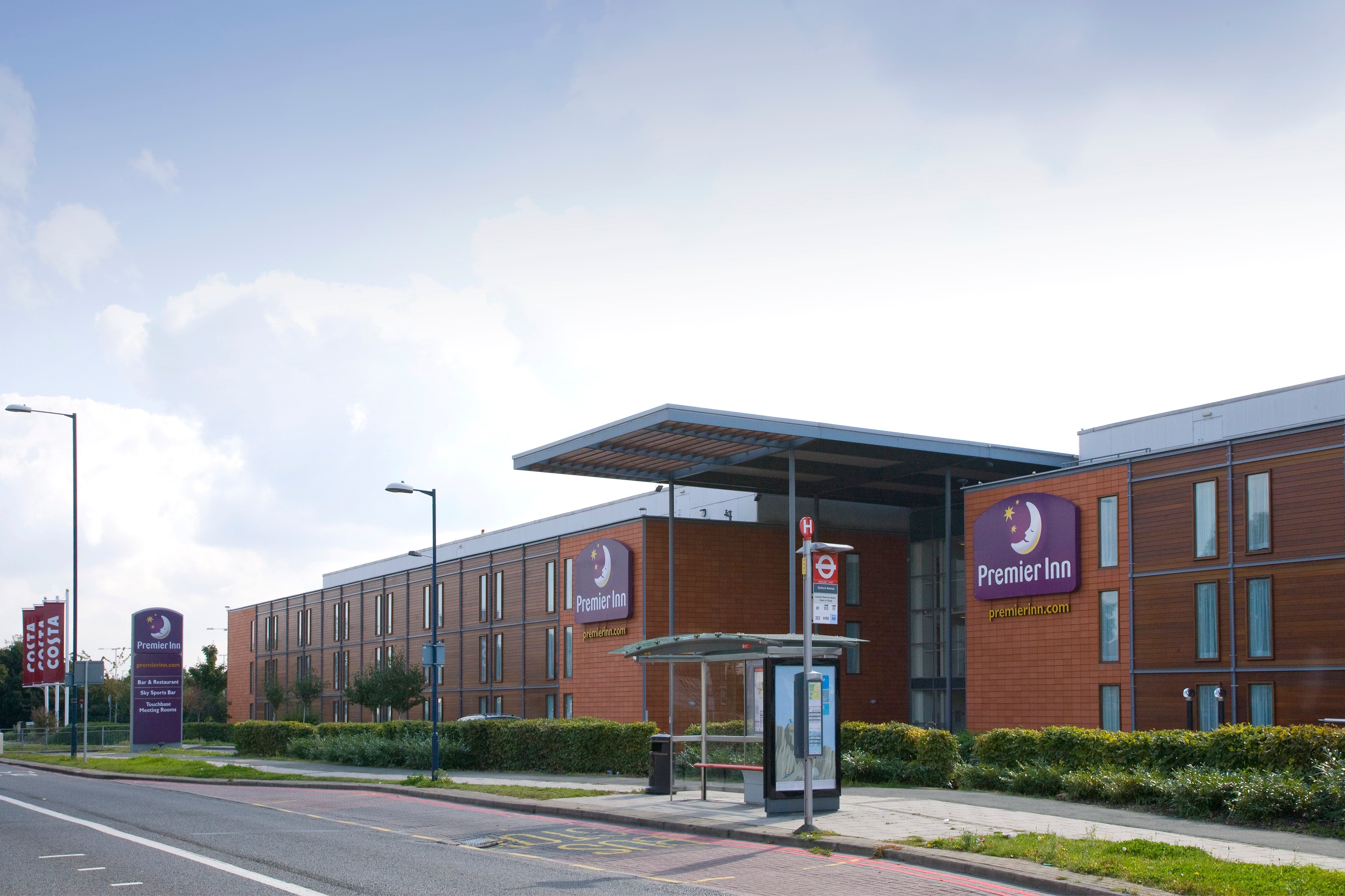 PREMIER INN LONDON HEATHROW AIRPORT T2 & T3 (BATH ROAD) HOTEL - Updated ...