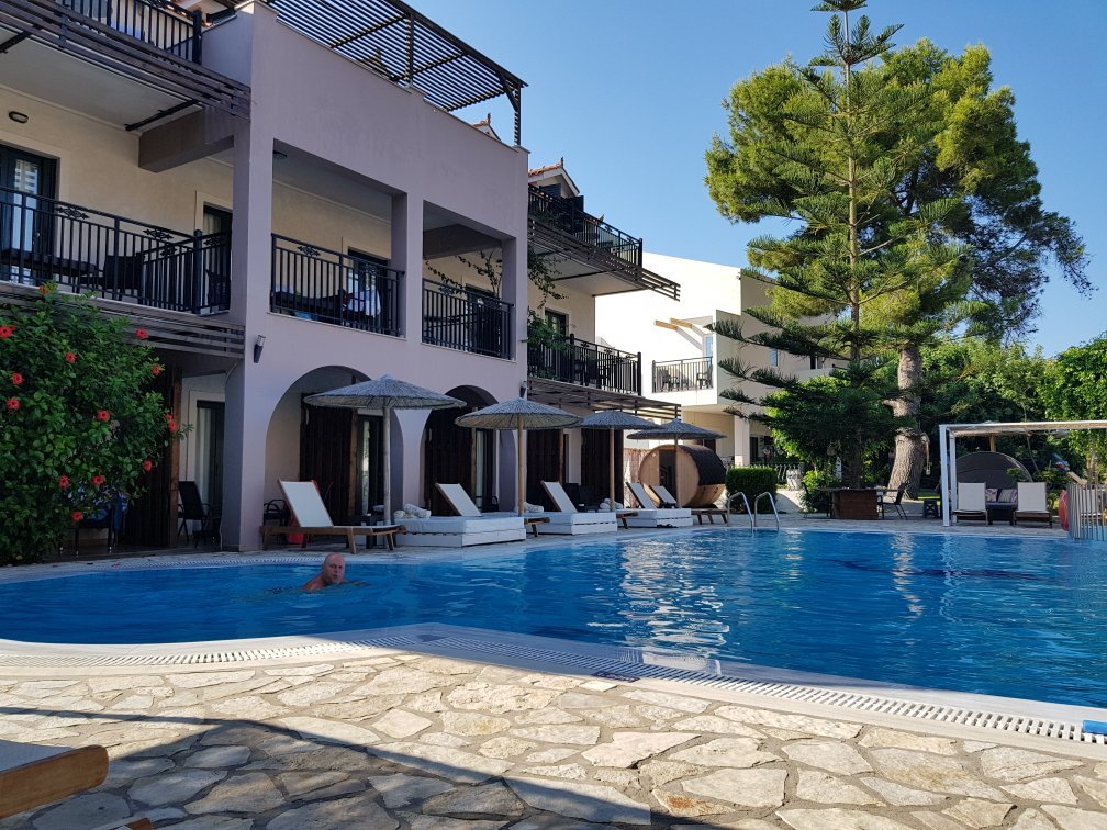 Vassilikos cheap hotel zakynthos