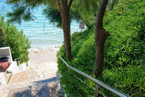Πισίνα και παραλία