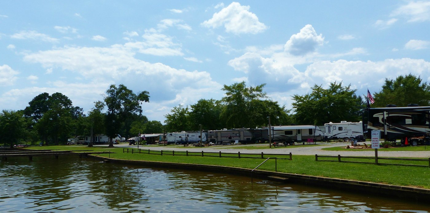 LAKESIDE LANDING RV PARK & MARINA (Cropwell, AL) tarifs 2024