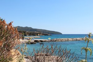 Πισίνα και παραλία