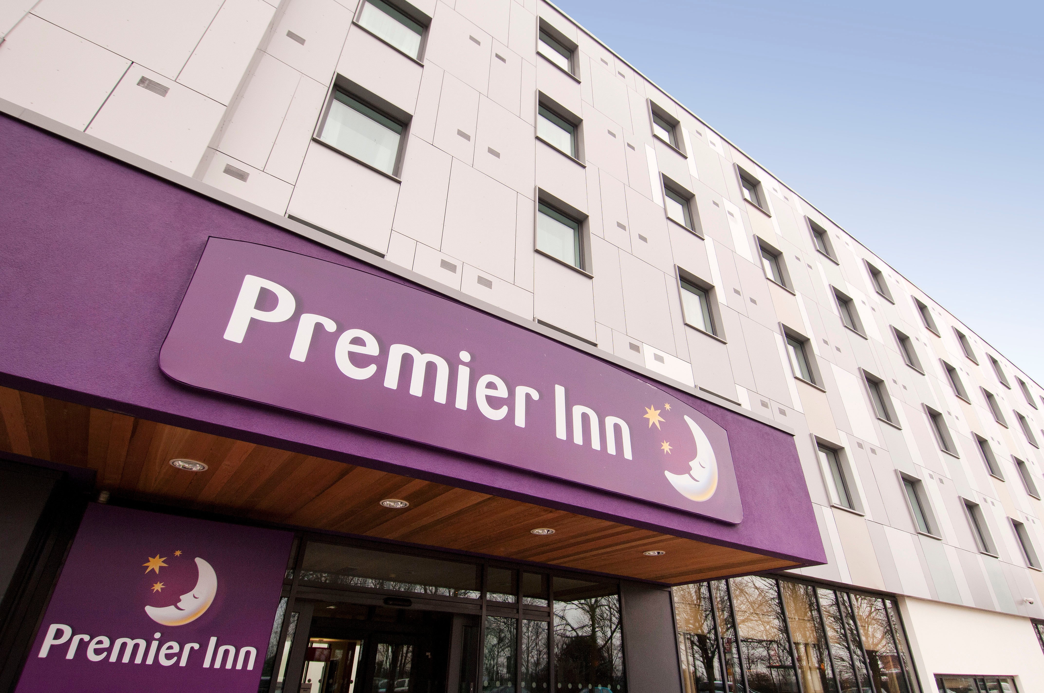 Premier Inn Heathrow Airport Terminal 5 Hotel UPDATED 2024 Prices   Premier Inn London Heathrow 