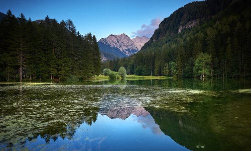 Jezersko. 💚 A hidden valley, full of stunning surprises and amazing views. Enjoy its traditional cuisine, explore its hiking paths, take a walk by the lake and have a taste of luxury the Slovenian way in Vila Planinka. 
 
 @FeelSlovenia #Slovenia #Jezersko #VilaPlaninka #holidays #Europe