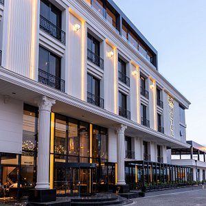 Samsun’u cazibe merkezi haline getirecek ve kentin yeni seyahat noktası olarak tercih edilmesine katkı sağlayacak B&C Hotel, yolu Karadeniz’e düşecekleri bekliyor.
