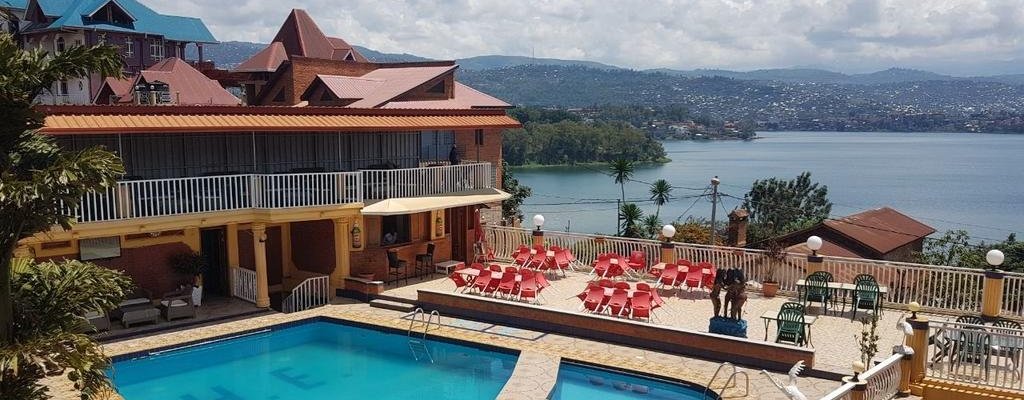 Nous sommes un oasis de paix et de confort qui vous offrira le calme et le service d’un hotel de renon pour combler tout vos besoins que vous y serjourniez seul ou en groupe, pour un sejour de tourisme ou d’affaire.