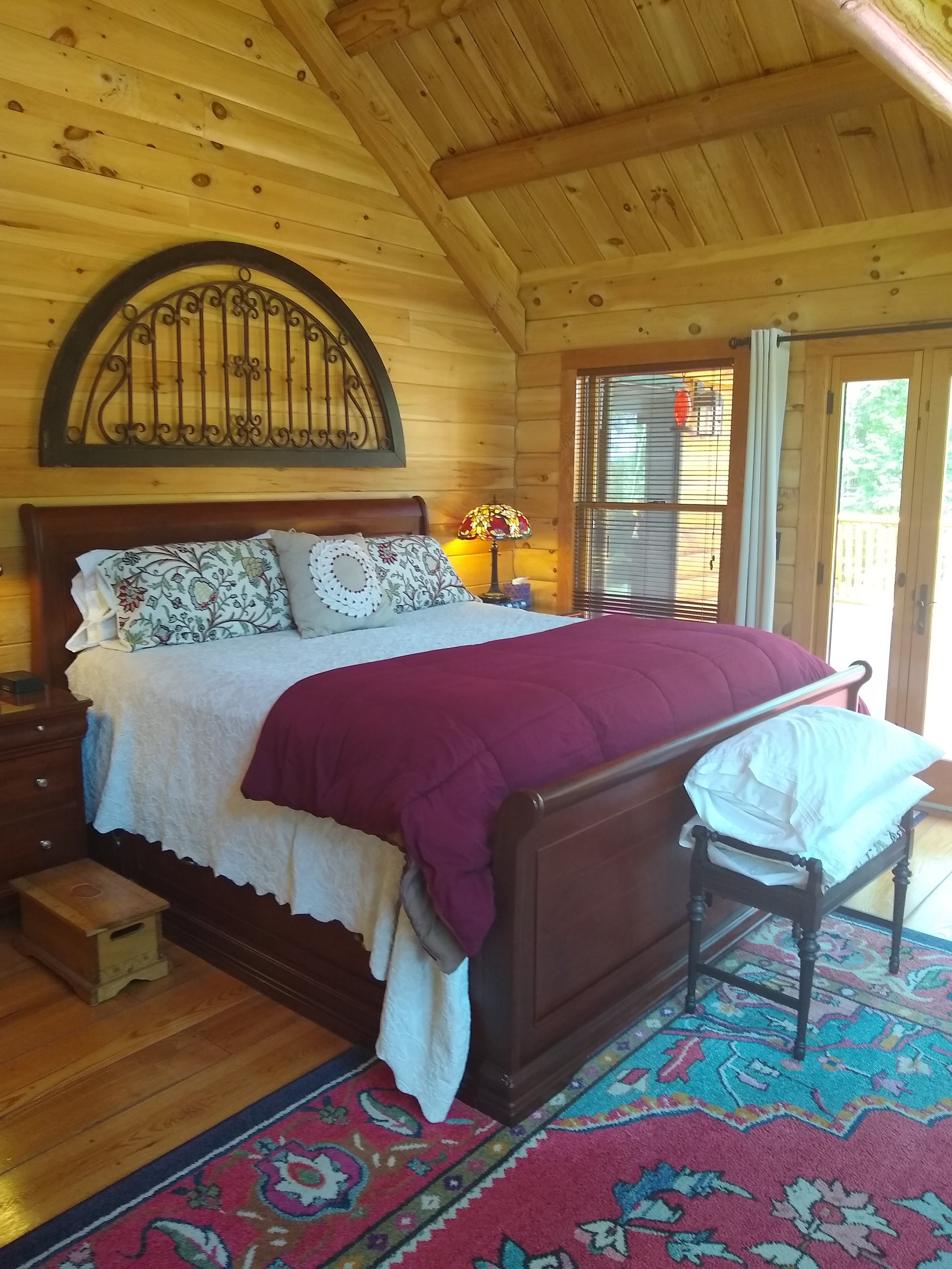 LAUREL RIDGE B & B - B&B Reviews (Warren, MA)