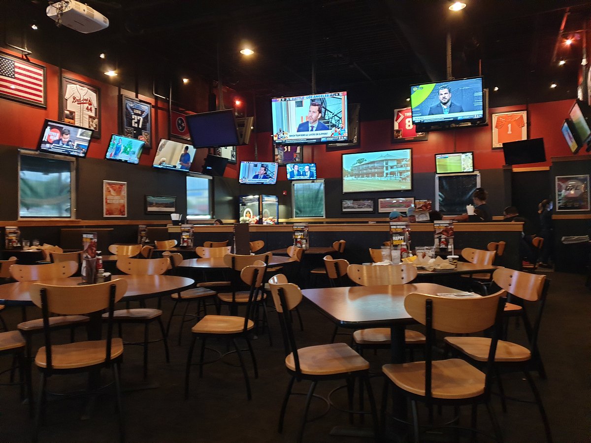 BUFFALO WILD WINGS, Sevierville - Photos & Restaurant Reviews - Order  Online Food Delivery - Tripadvisor