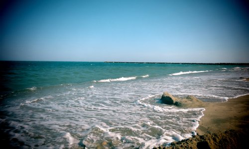 Playa amplia y sorprendentemente tranquila. Sin agobios. 27/07/2019