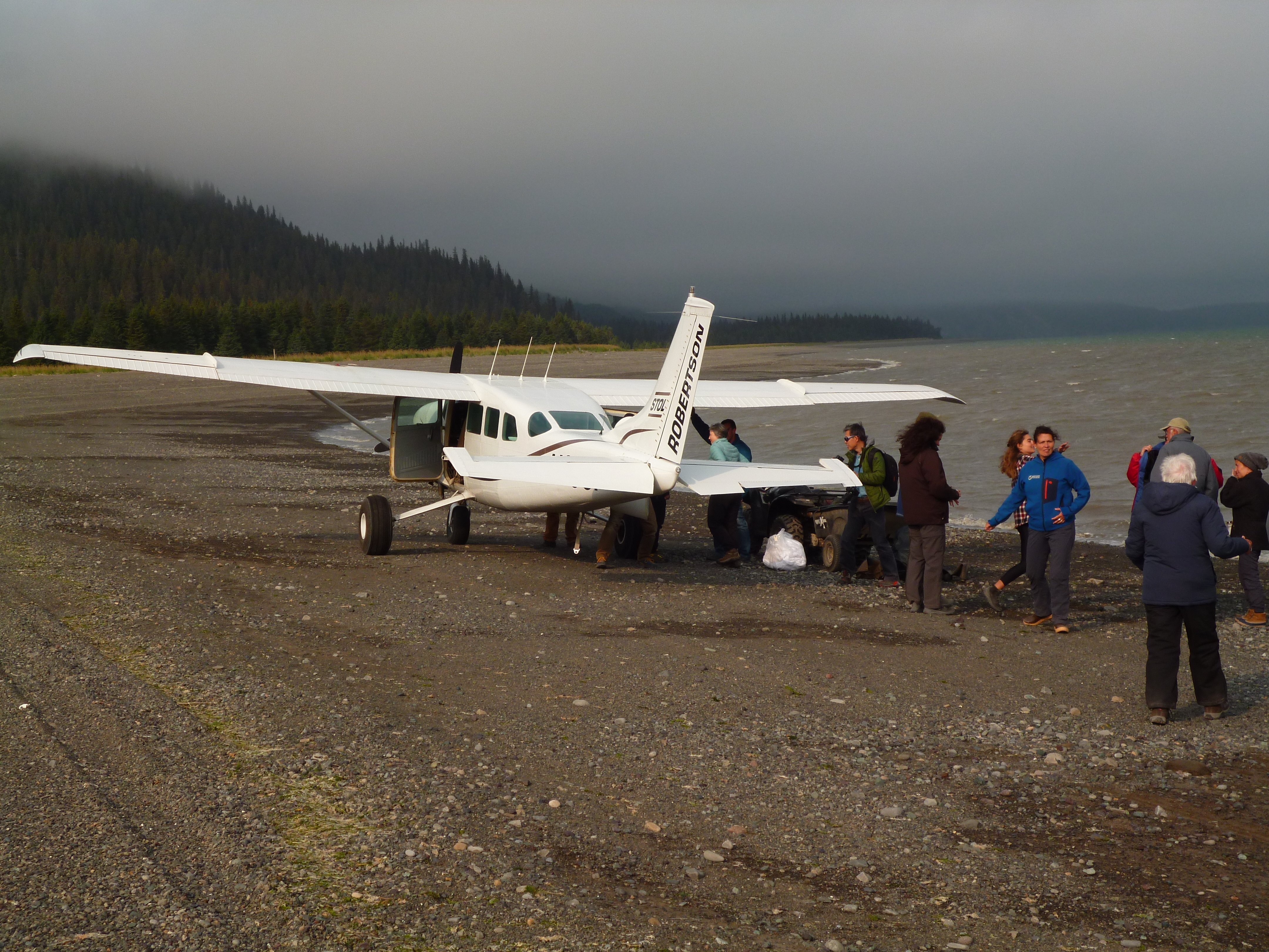 NAT HAB'S ALASKA BEAR CAMP (Lake Clark National Park And Preserve, AK ...