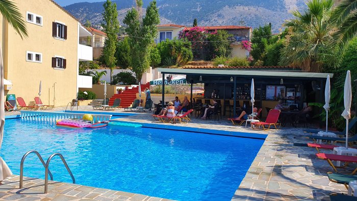 HOTEL MARIA ANNA - Prices & Reviews (Vlachata, Greece)