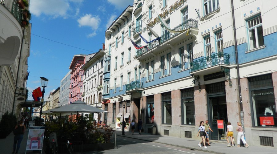 via Miklosiceva